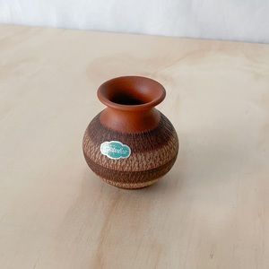 Handarbeit Pottery Small Vase